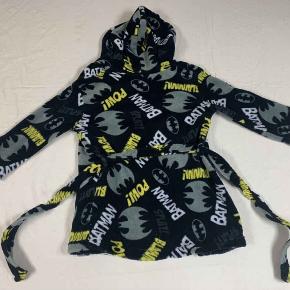 Batman Child's Robe S 6 Tie Waist Hooded Flame Resistant